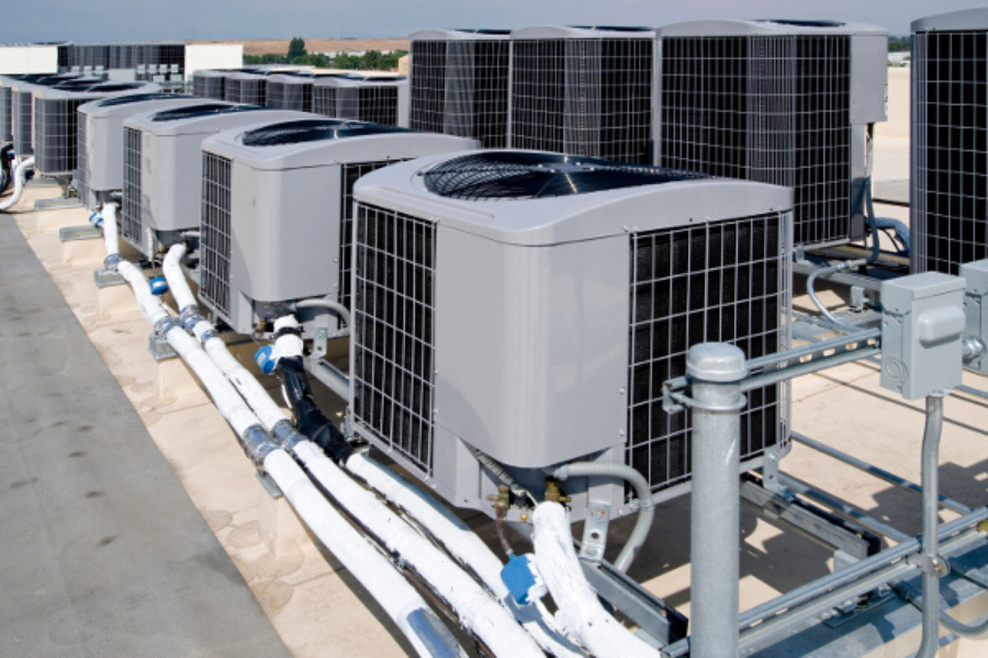 Commercial AC System on the roof of a building