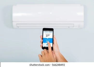 Hand setting smart air conditioner via mobile application