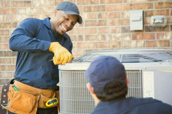 Surrey air technicians doing air conditioning repair in Rowville VIC 3178