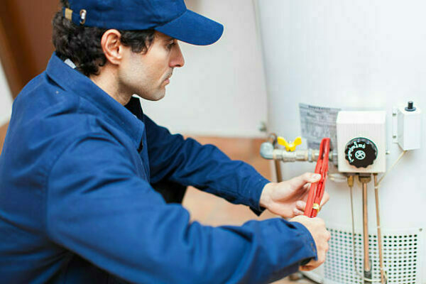 Surrey air technician doing heating repair Glen Waverly VIC 3150